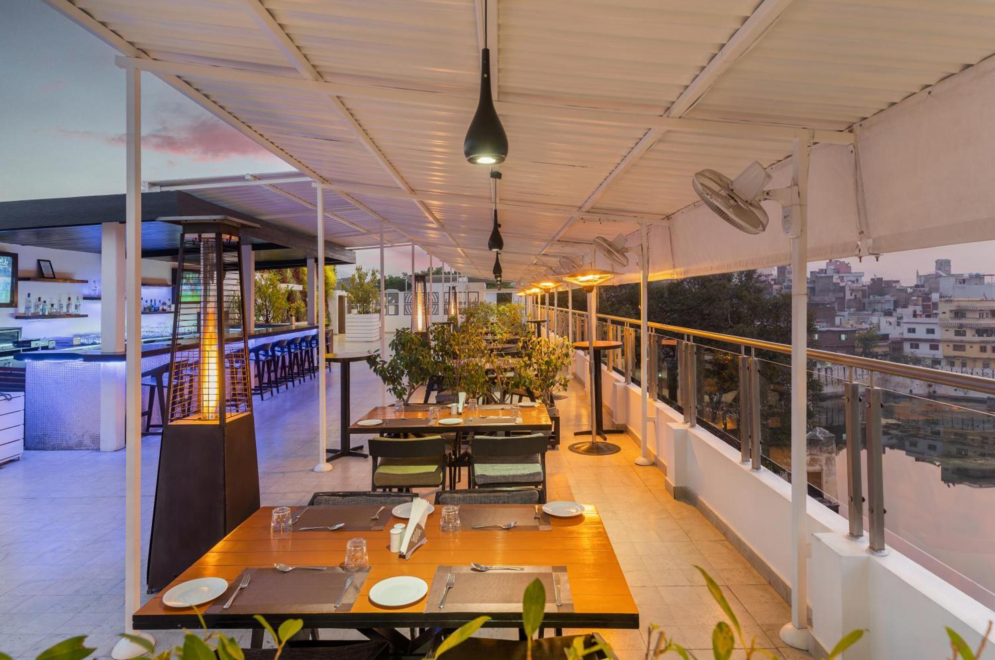 Rajdarshan - A Lake View Hotel In Udajpur Zewnętrze zdjęcie